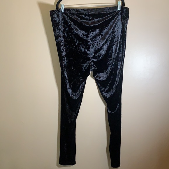 Love & Legend Black Velvet Leggings - Picture 2 of 4